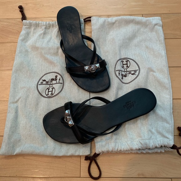 hermes black flip flops